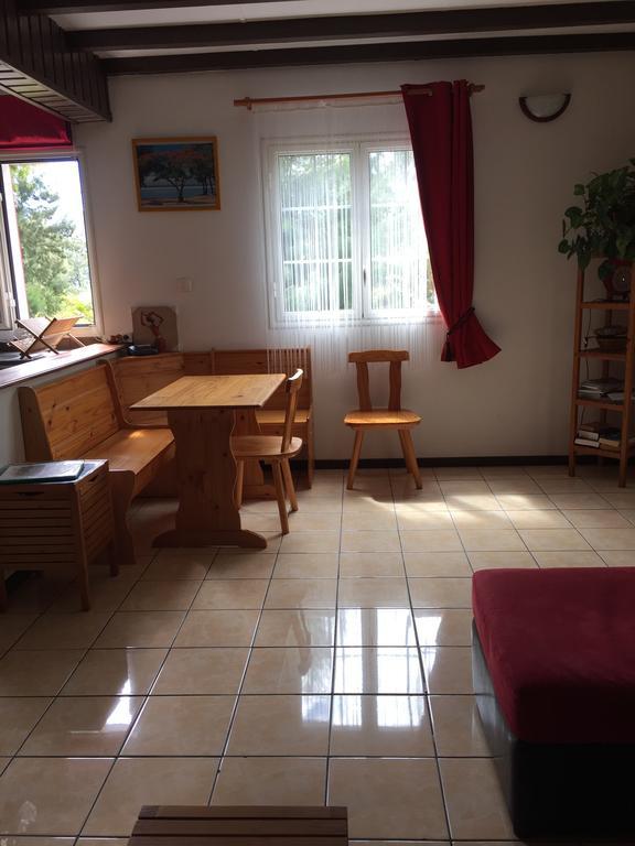Meuble De Tourisme "Au Bord De La Mare" Villa Salazie Luaran gambar