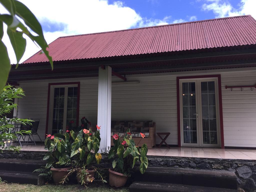 Meuble De Tourisme "Au Bord De La Mare" Villa Salazie Luaran gambar